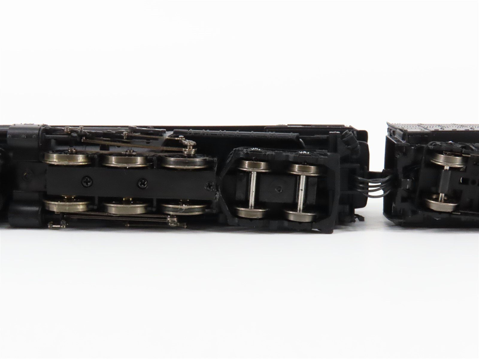 N Scale Athearn Genesis 11805 UP 4-6-6-4 Challenger Steam #3943 w/DCC & Sound