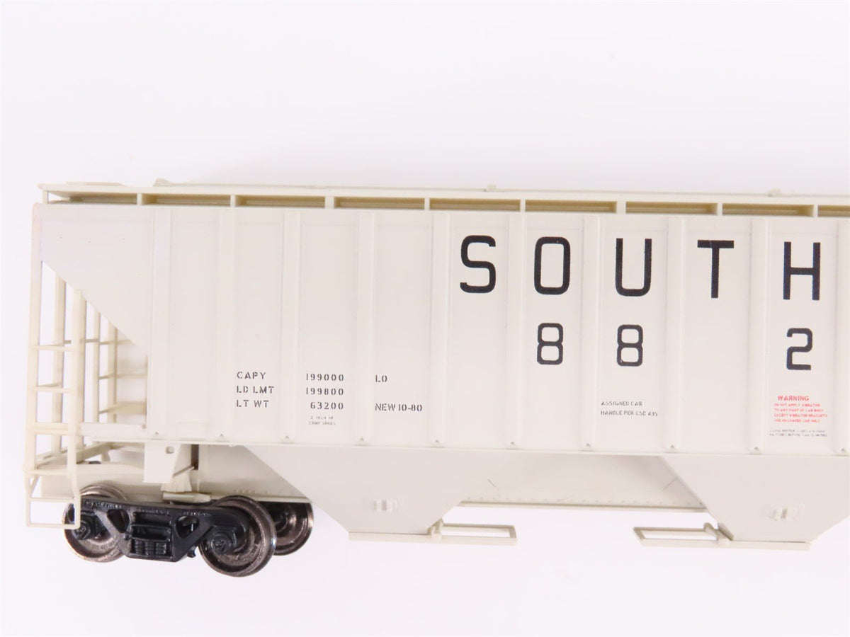 Lot of 7 HO Scale Accurail &amp; Unbranded SOO/CSXT Boxcars &amp; Hopper Cars