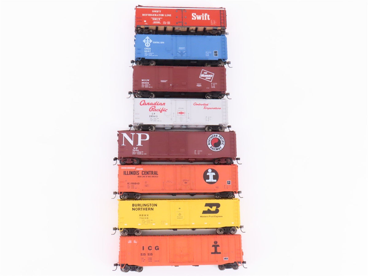 Lot of 8 HO Scale Accurail &amp; Unbranded CRDX/MILW/CP/NP/IC/RBWX Boxcars