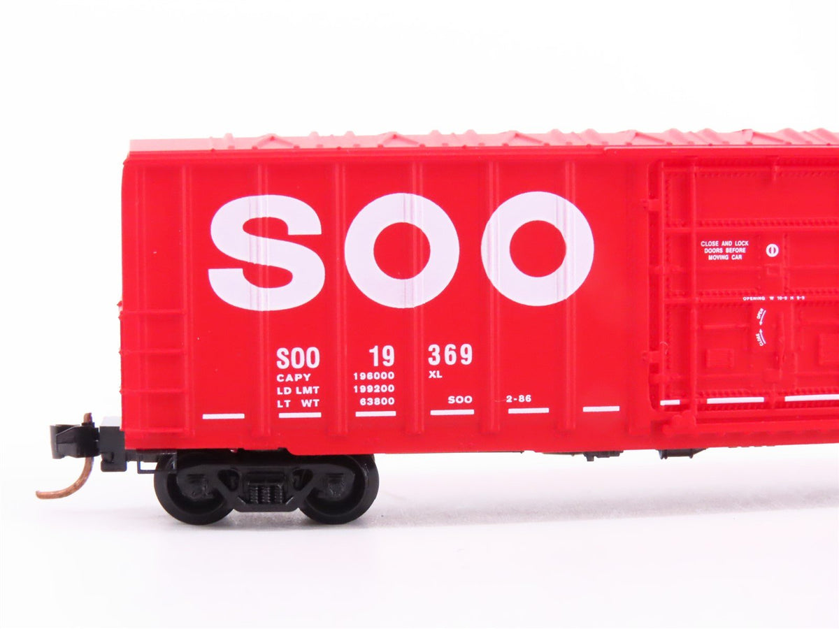 N Scale Micro-Trains MTL 27260 SOO Line Railroad 50&#39; Plug Door Box Car #19369