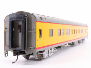 HO Scale Walthers 932-9532 UP Union Pacific Coach Passenger Car 