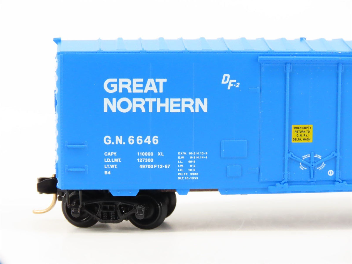 N Micro-Trains MTL 74030 GN Great Northern &quot;Big Sky Blue&quot; 40&#39; Box Car #6646