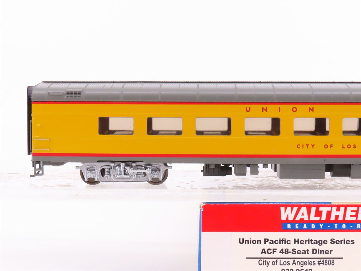 HO Scale Walthers 932-9542 UP Union Pacific Diner Passenger Car &quot;City of LA&quot;