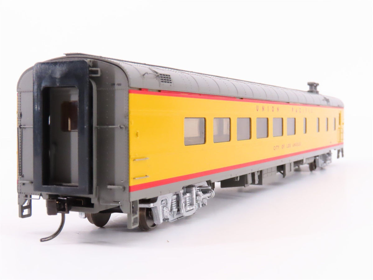 HO Scale Walthers 932-9542 UP Union Pacific Diner Passenger Car &quot;City of LA&quot;