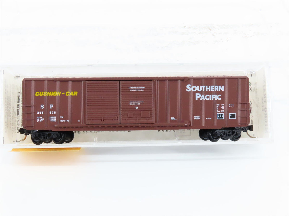 N Scale Micro-Trains MTL 30050 SP Southern Pacific Railroad 50&#39; Box Car #246535