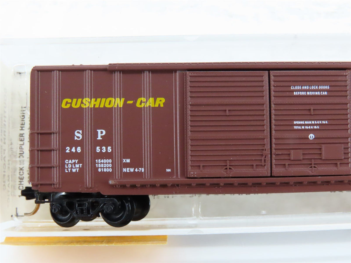 N Scale Micro-Trains MTL 30050 SP Southern Pacific Railroad 50&#39; Box Car #246535