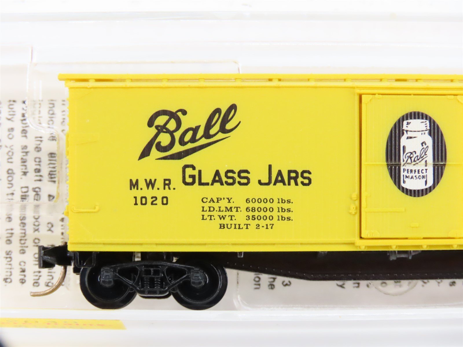 N Scale Micro-Trains MTL 42030 MWR Ball Glass Jars 40' Single Door Box Car #1020