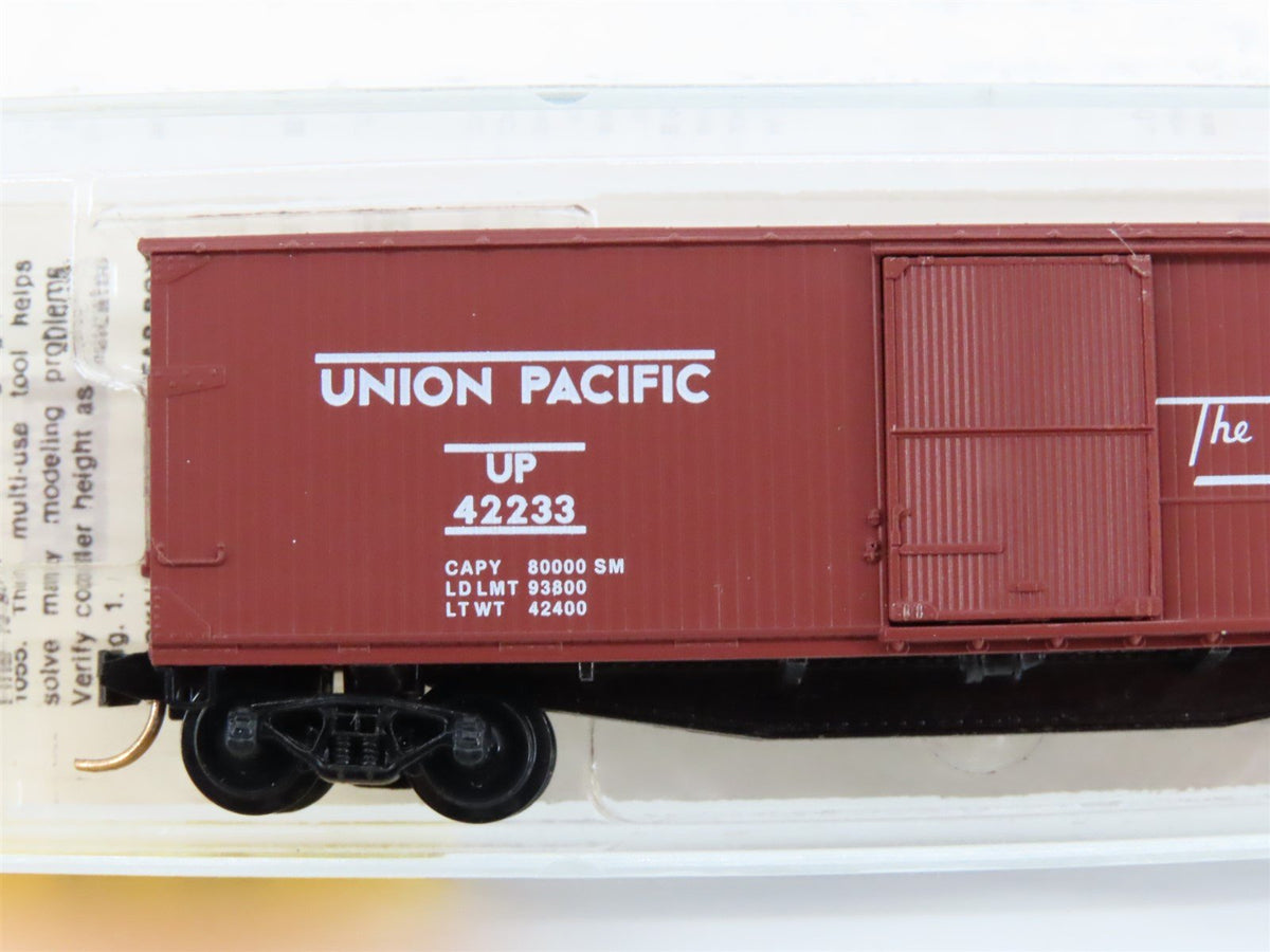 N Scale Micro-Trains MTL 39010 UP Union Pacific Streamliners 40&#39; Box Car #42233