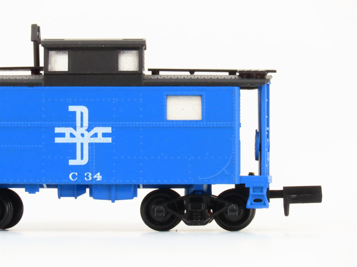 N Scale Bowser 37109 B&amp;M Boston &amp; Maine N5 Center Cupola Caboose #C34