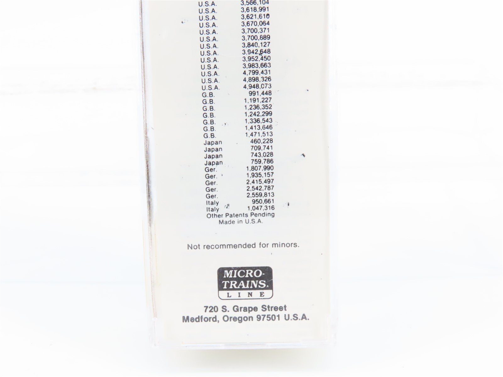 N Scale Micro-Trains Line MTL 39030 NP Northern Pacific 40' Box Car #38827