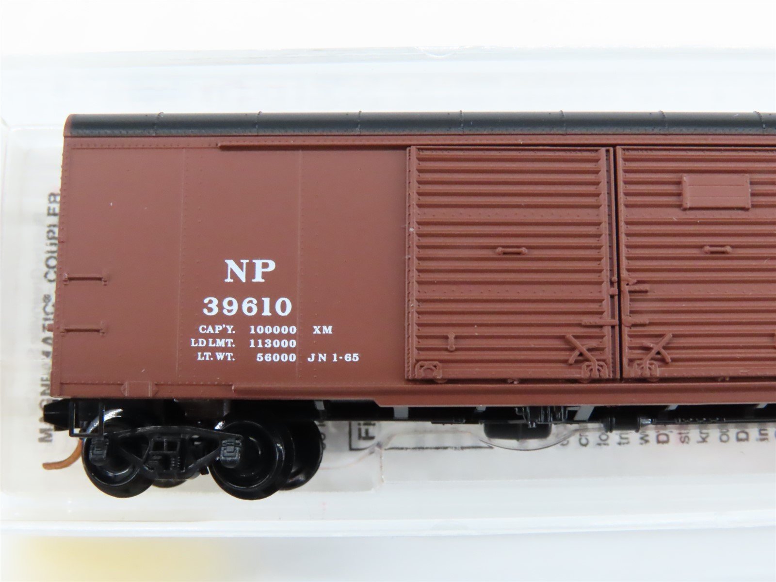 N Scale Micro-Trains Line MTL 79020 NP Northern Pacific 50' Box Car #39610