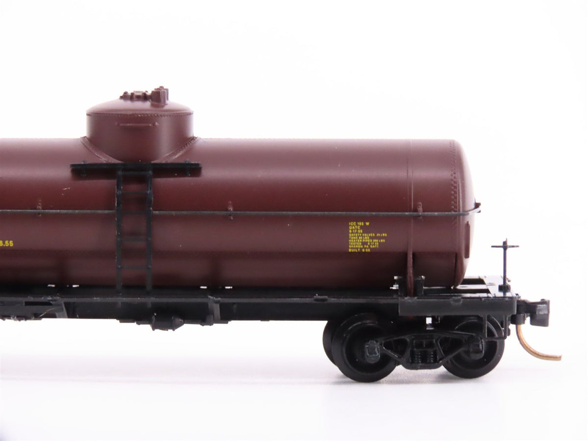 N Scale Micro-Trains MTL 65320 CGW Chicago Great Western 39&#39; Tank Car #267