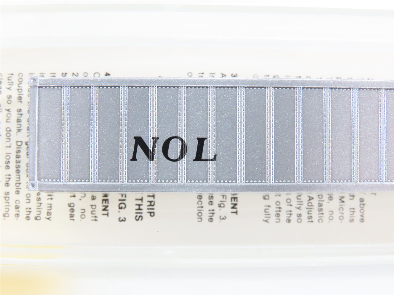 N Scale Micro-Trains MTL 81030 NOL Neptune Orient Lines 40' Container