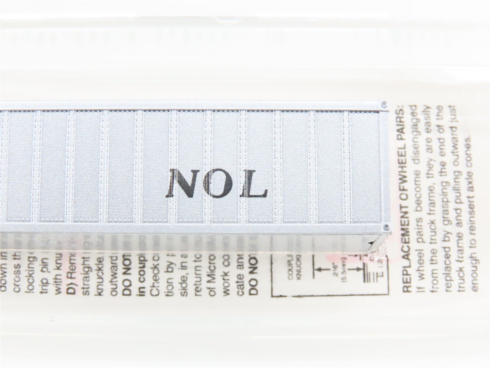 N Scale Micro-Trains MTL 81030/1 NOL Neptune Orient Lines 40' Container