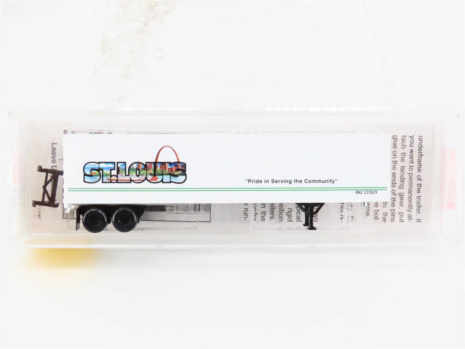 N Scale Micro-Trains Line MTL 67120 BNZ Intermodal St. Louis 45' Trailer #237829