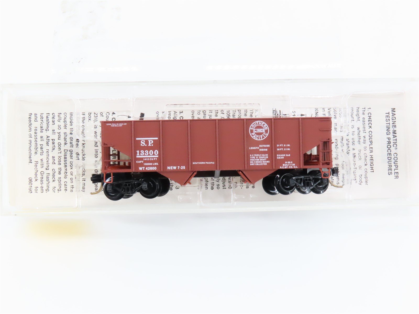 N Scale Micro-Trains MTL 56250 SP Southern Pacific 2-Bay Hopper #13300