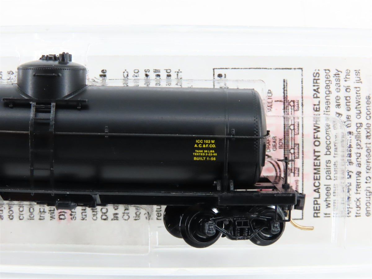 N Scale Micro-Trains MTL 65410 CGW Chicago Great Western 39&#39; Tank Car #283