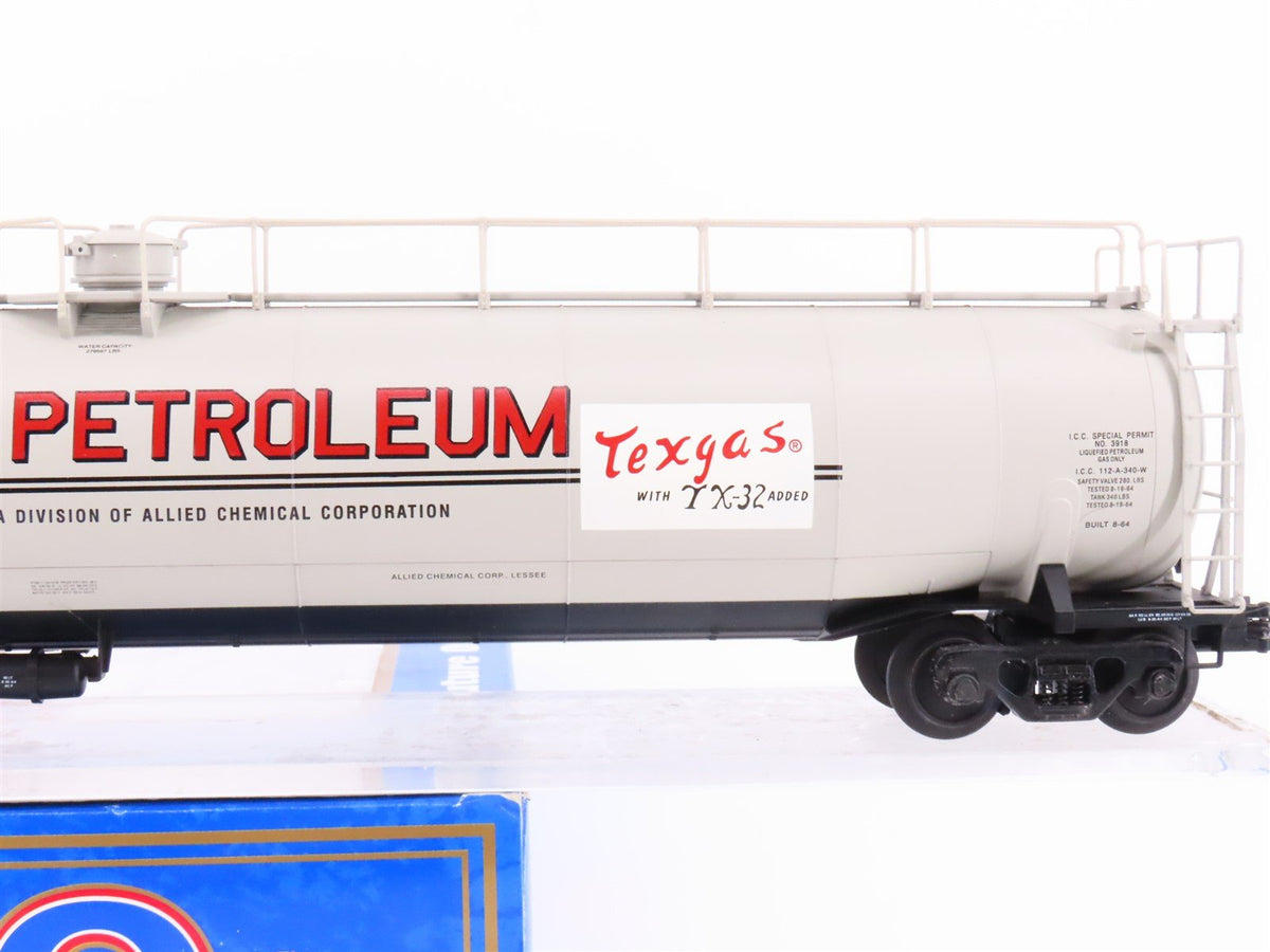 O Gauge 3-Rail Atlas 6401-2 ACFX Union Texas Petroleum 33k Gal Tankcar #933021