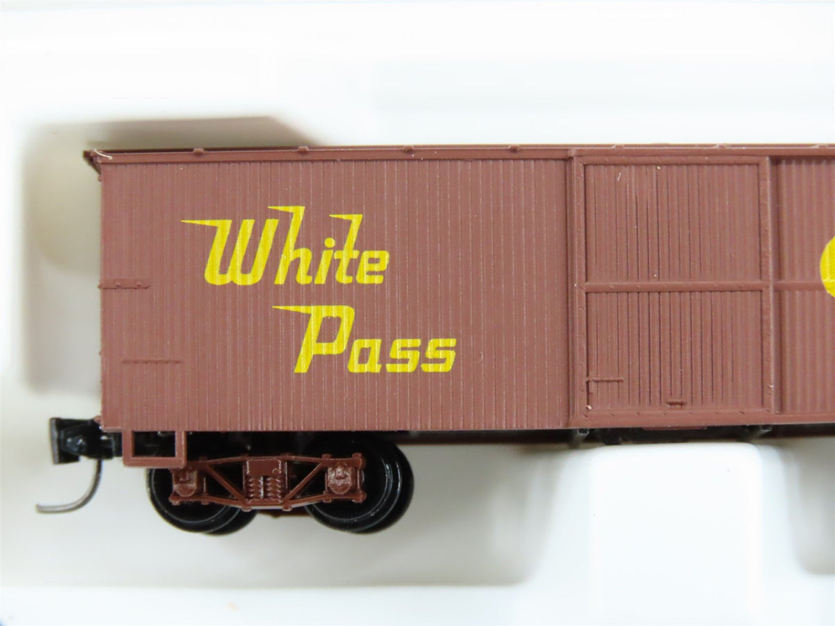 Nn3 Scale Micro-Trains MTL 15111 White Pass &amp; Yukon 30&#39; Single Door Box Car #734