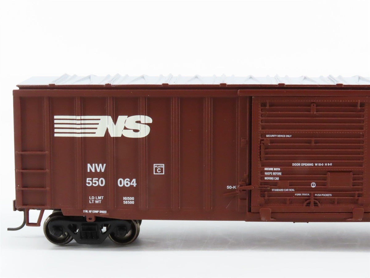 HO Scale Athearn 7052 NW Norfolk Southern 50&#39; Single Door Box Car #550064