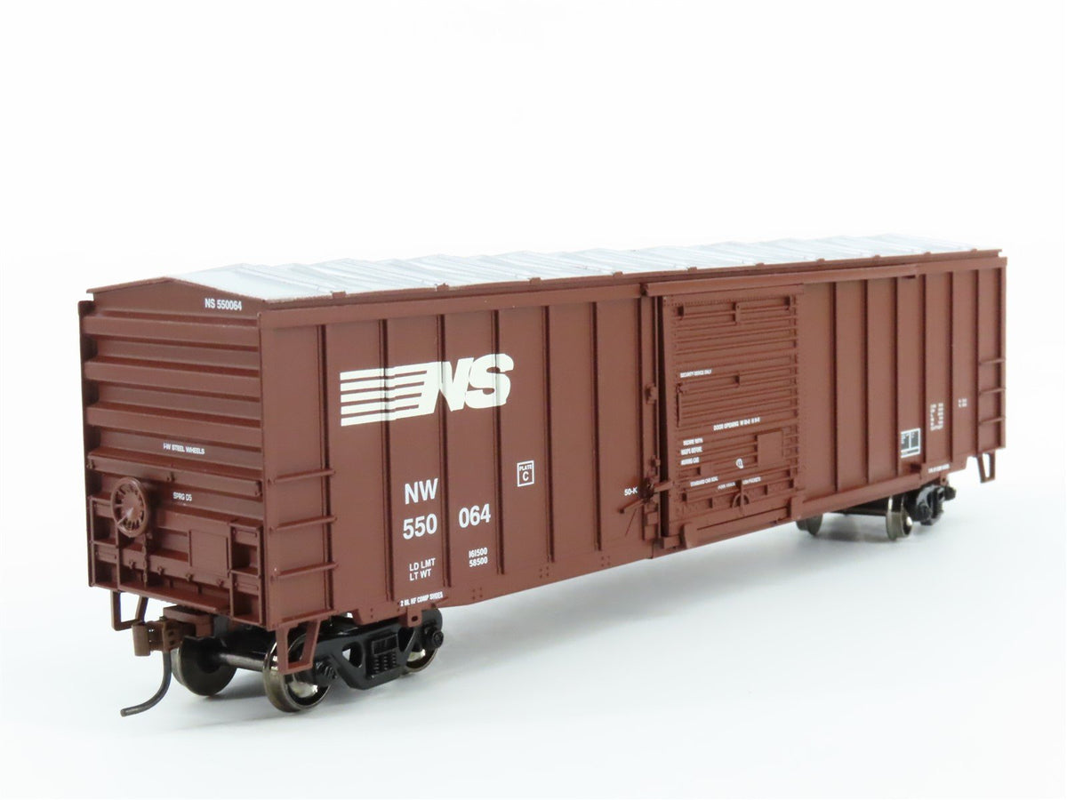 HO Scale Athearn 7052 NW Norfolk Southern 50&#39; Single Door Box Car #550064