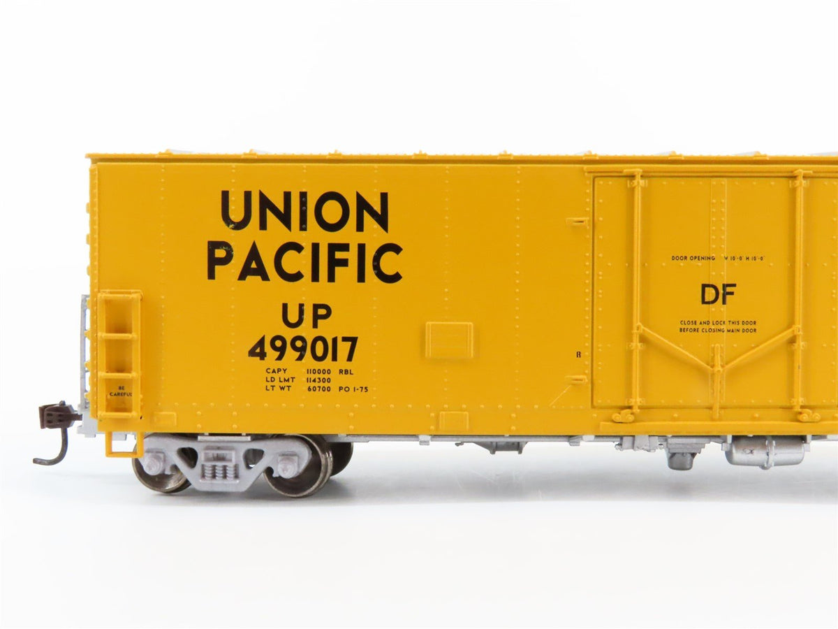 HO Scale Athearn 91269 UP Union Pacific Railroad 50&#39; Plug Door Box Car #499017