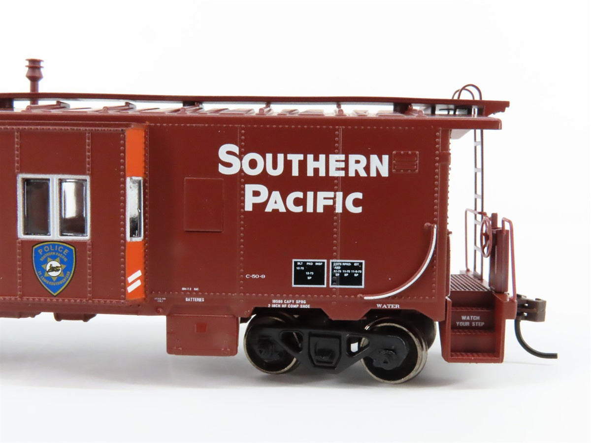 HO Scale Athearn 74667 SP Southern Pacific Police Bay Window Caboose #4742