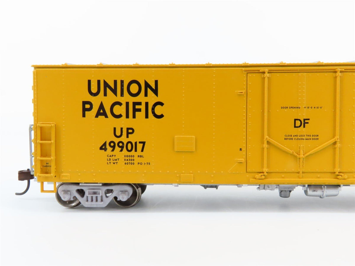 HO Scale Athearn 91269 UP Union Pacific Railroad 50&#39; Plug Door Box Car #499017