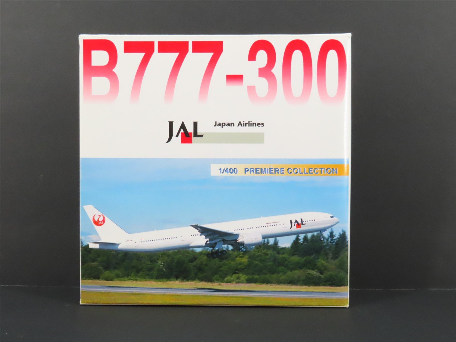 1:400 Dragon Wings 55224 Die-Cast JAL Japan Airlines Boeing B777-300 Airliner