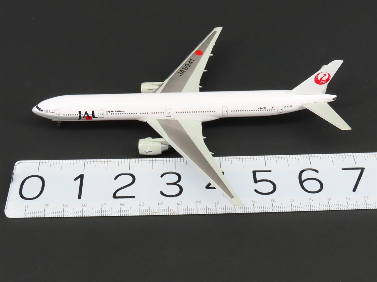 1:400 Dragon Wings 55224 Die-Cast JAL Japan Airlines Boeing B777-300 Airliner