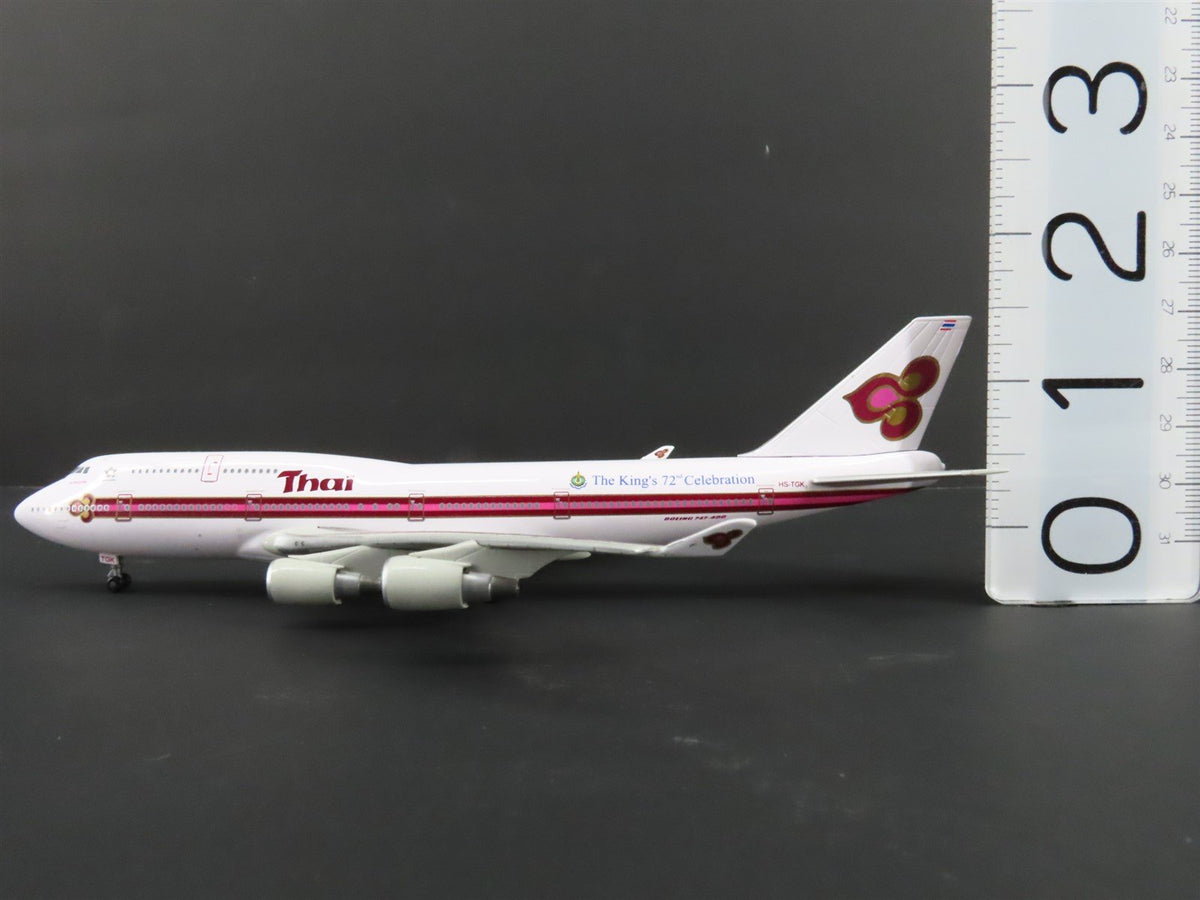 1:400 Scale Dragon Wings 55395 Die-Cast Thai Airways Boeing B747-4D7 Airliner