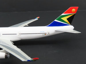 1:400 Dragon Wings 55086 Die-Cast South African Airways Boeing B747-444 Airliner