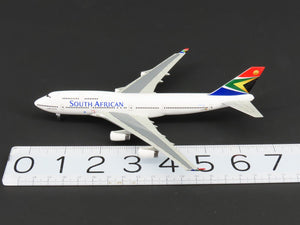 1:400 Dragon Wings 55086 Die-Cast South African Airways Boeing B747-444 Airliner