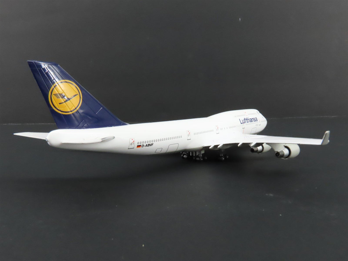 1:400 Scale Dragon Wings 55156 Die-Cast Lufthansa Boeing B747-430 Airliner