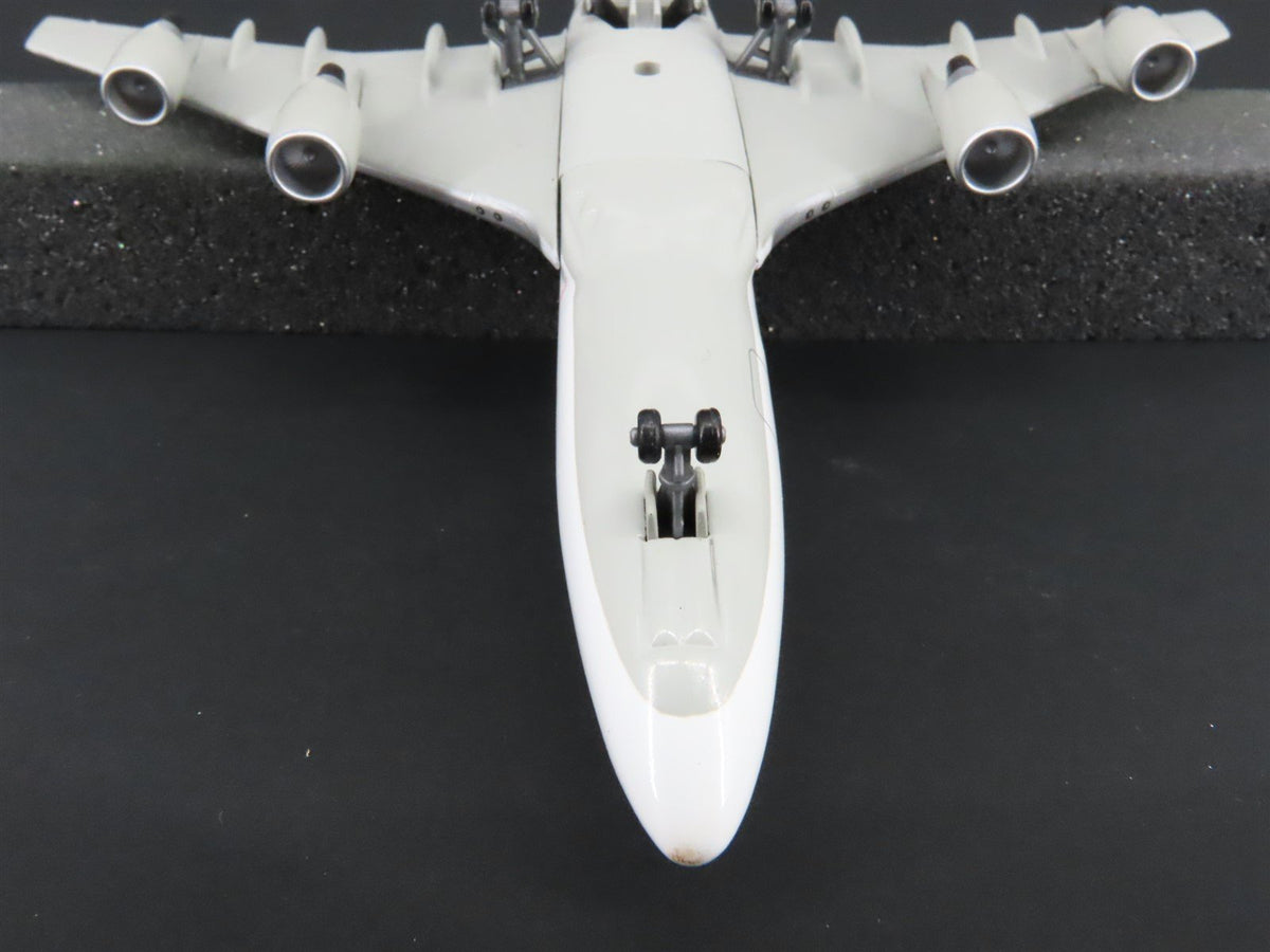 1:400 Scale Dragon Wings 55156 Die-Cast Lufthansa Boeing B747-430 Airliner