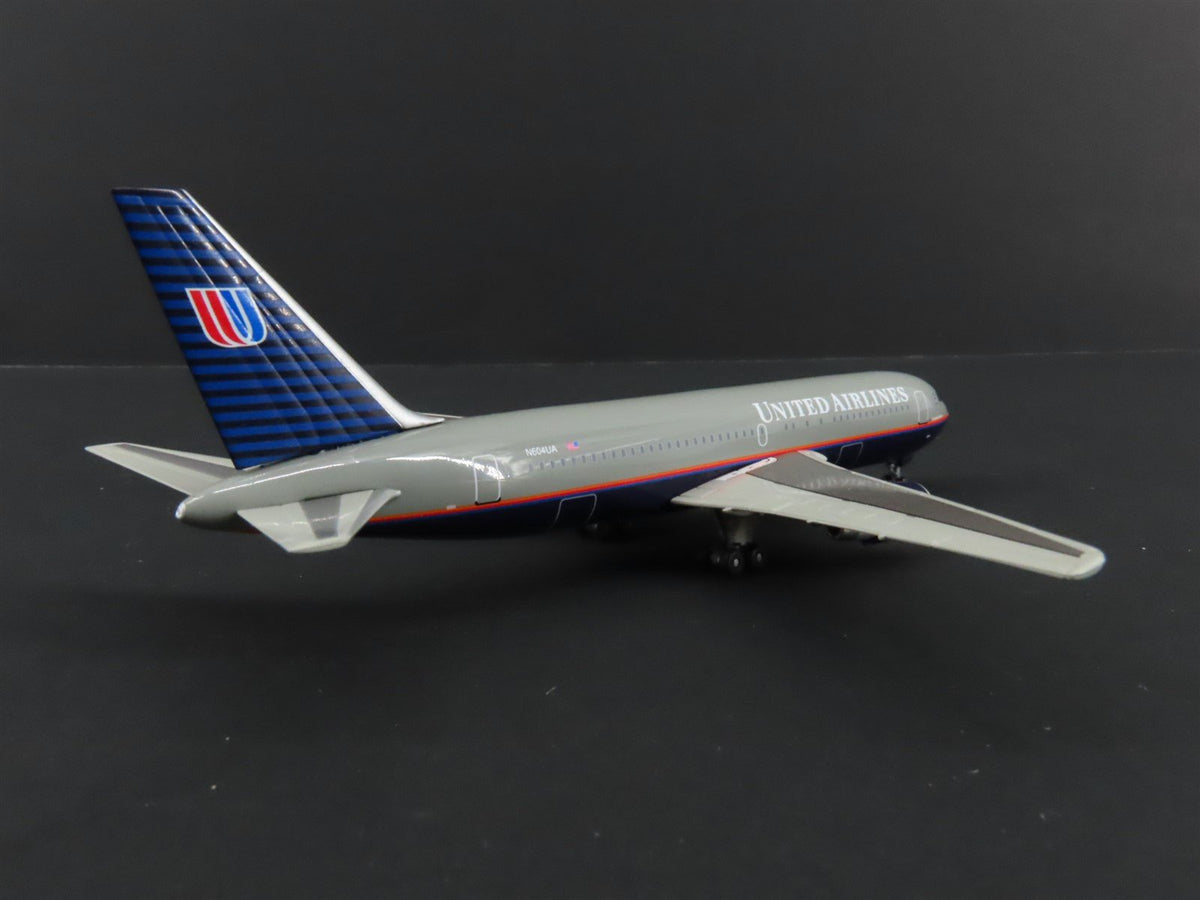 1:400 Dragon Wings 55160 Die-Cast United Airlines Boeing B767-222 Airliner