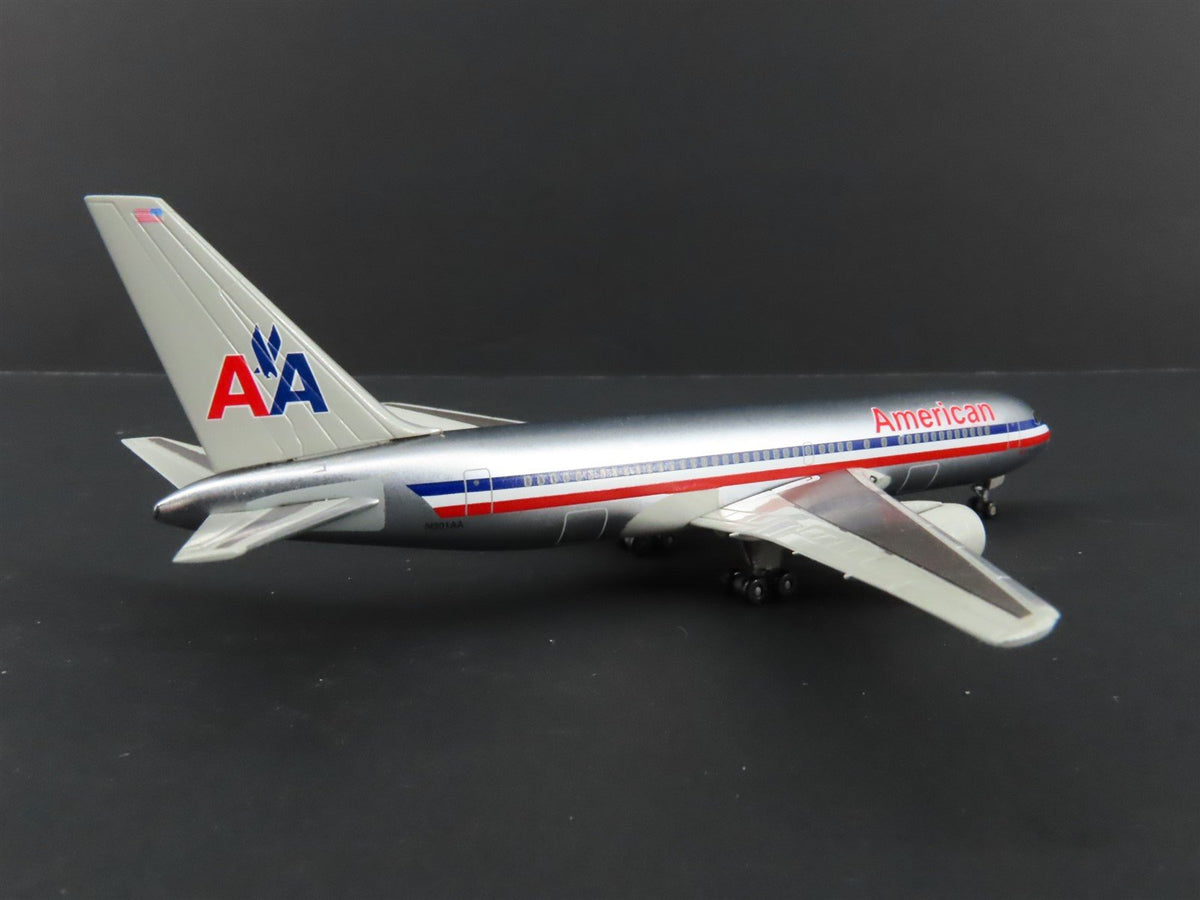 1:400 Dragon Wings 55170 Die-Cast American Airlines Boeing B767-223 Airliner