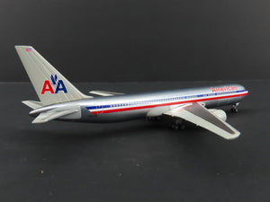 1:400 Dragon Wings 55157 Die-Cast American Airlines Boeing B767-323 Airliner