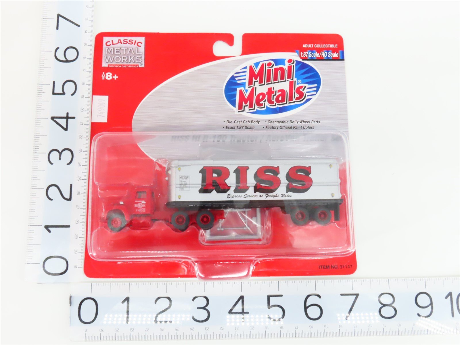 HO Scale CMW Mini Metals 31147 RISS HI R-190 Tractor w/ Aerovan Trailer Set