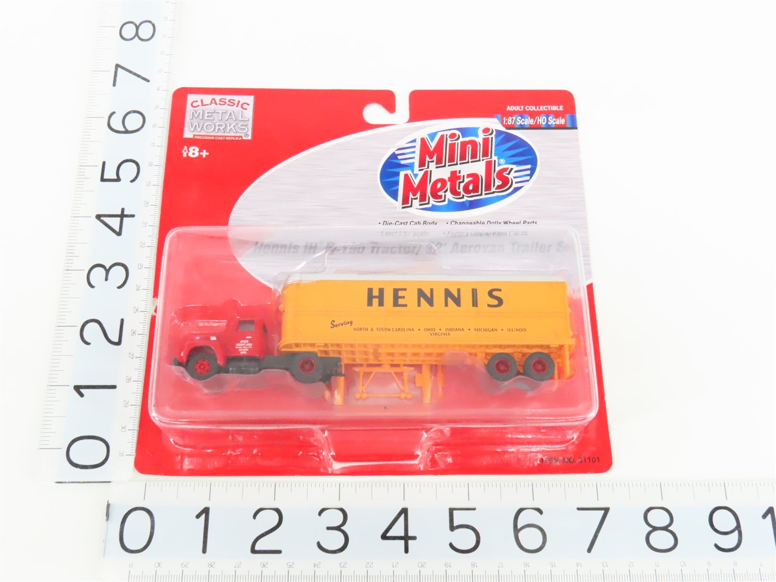 HO Scale CMW Mini Metals 31101 Hennis Tractor w/ 32' Aero Van Trailer Set