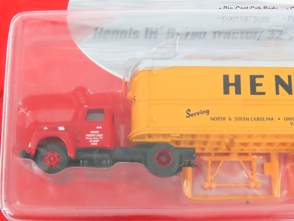 HO Scale CMW Mini Metals 31101 Hennis Tractor w/ 32&#39; Aero Van Trailer Set