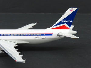 1:400 Scale herpa 560757 Die-Cast Delta Airlines Airbus A310-300 AIrliner