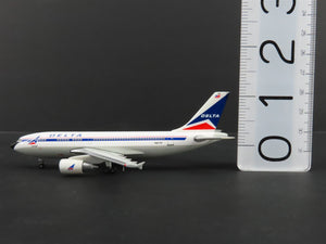 1:400 Scale herpa 560757 Die-Cast Delta Airlines Airbus A310-300 AIrliner