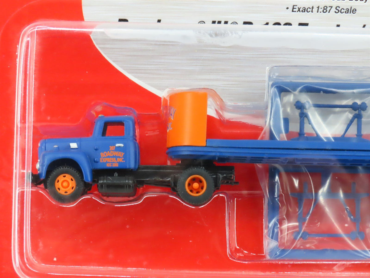 HO Scale CMW Mini Metals 31122 Roadway Tractor w/ 32&#39; Flatbed Trailer Set