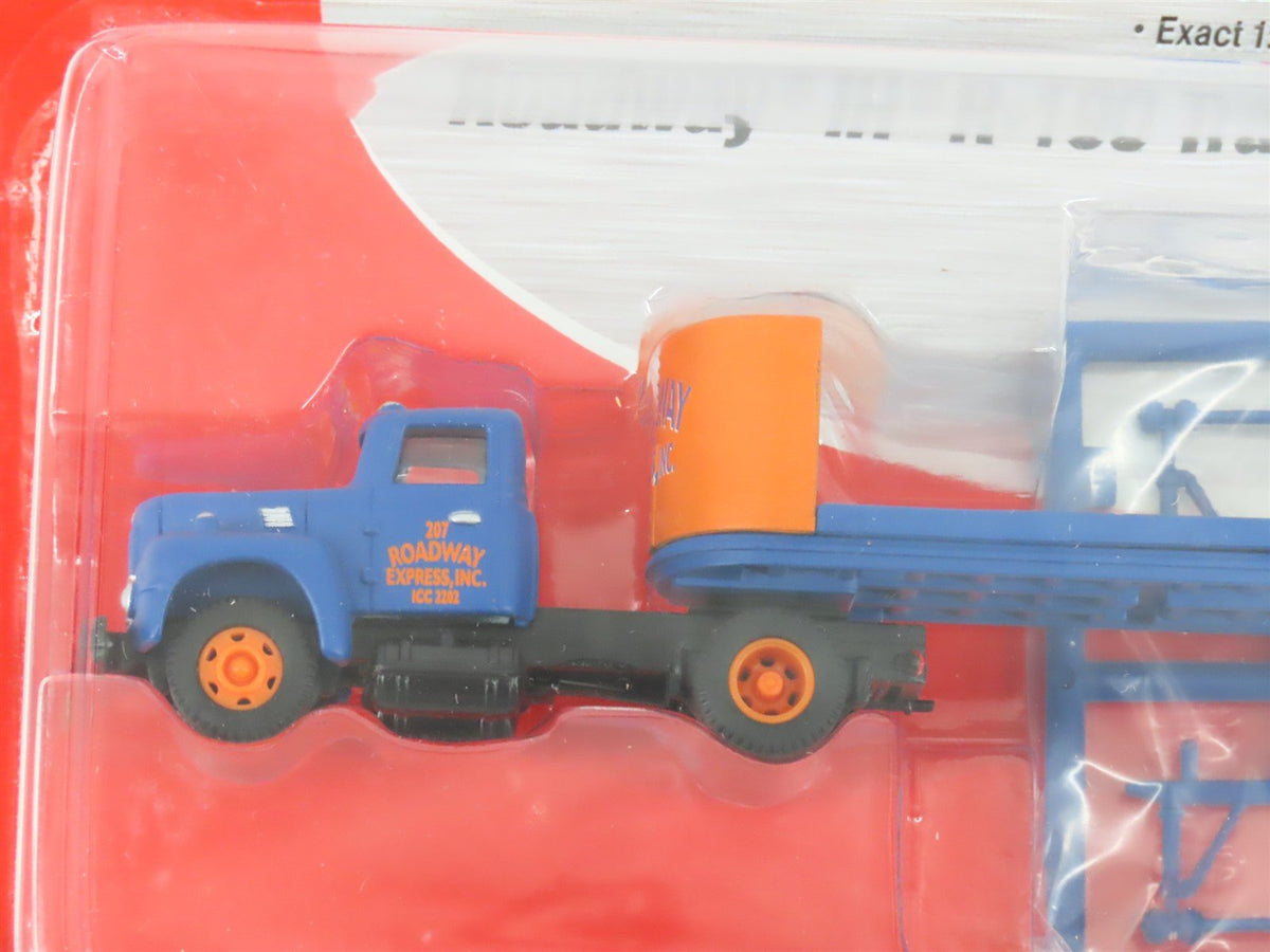 HO Scale CMW Mini Metals 31122 Roadway Tractor w/ 32&#39; Flatbed Trailer Set