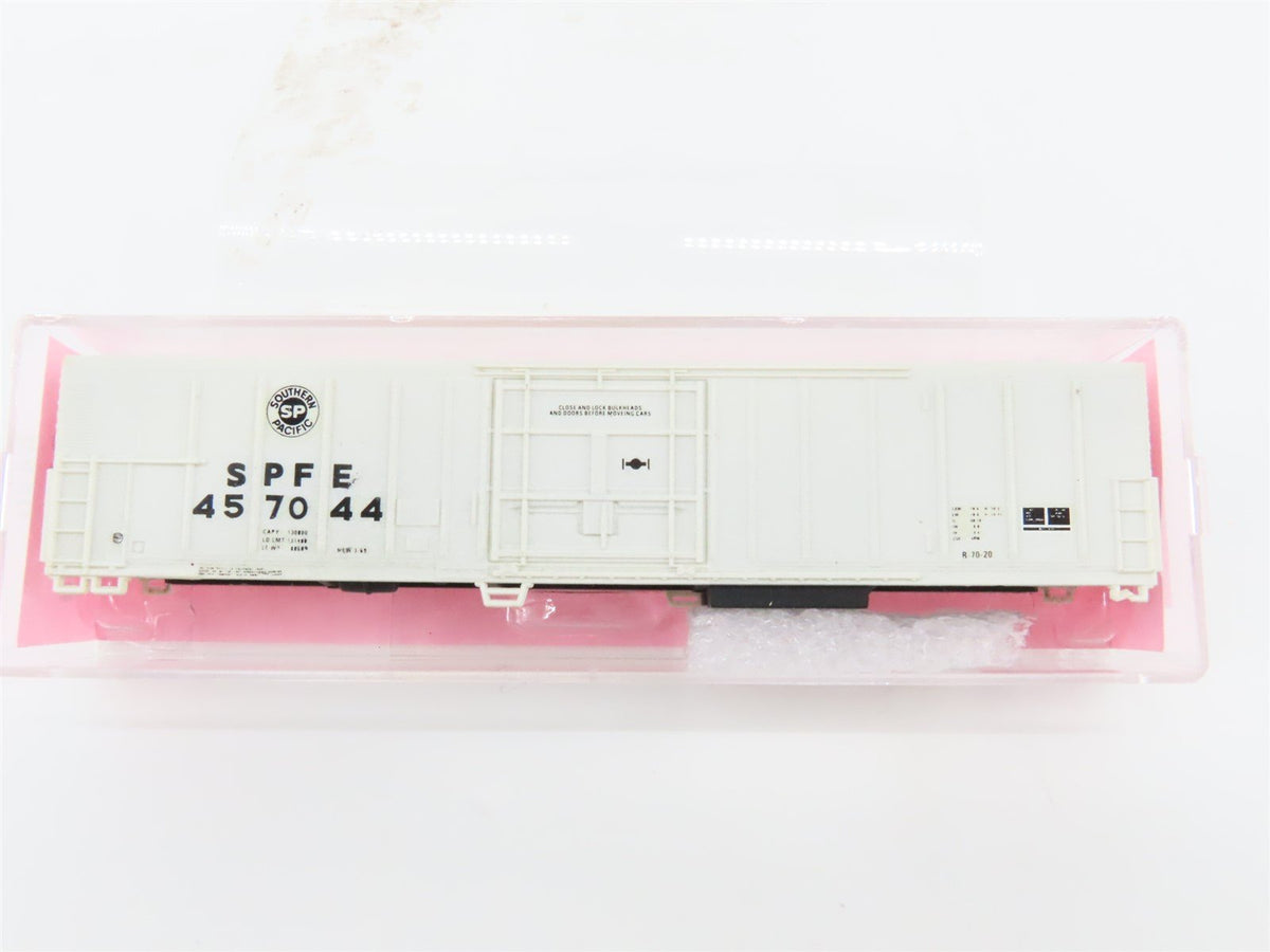 N Scale Roundhouse 8420 SPFE Southern Pacific 57&#39; Mech Reefer #457044 - Custom