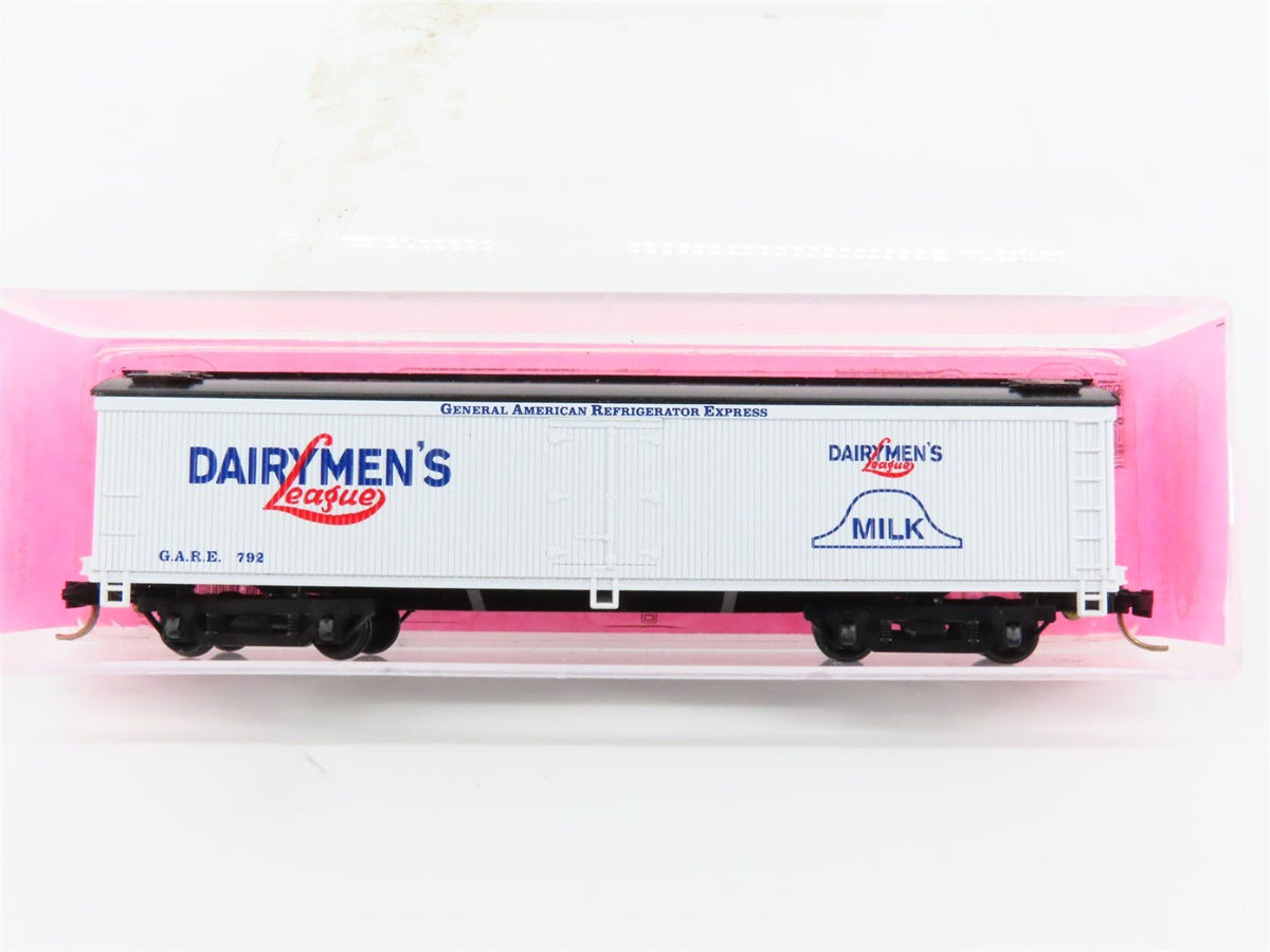 N Scale Roundhouse 8274 GARE Dairymen&#39;s League Milk 50&#39; Express Reefer #792