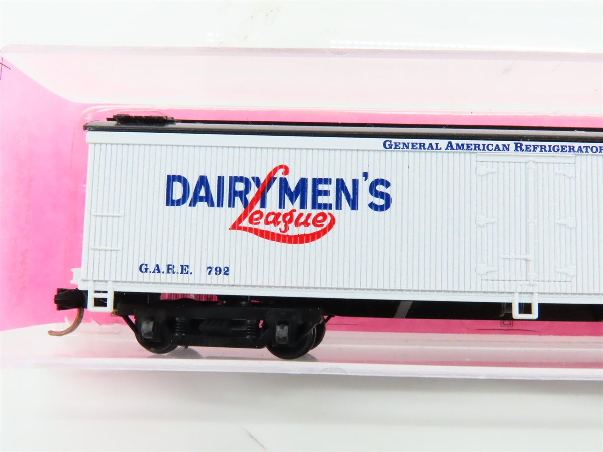 N Scale Roundhouse 8274 GARE Dairymen&#39;s League Milk 50&#39; Express Reefer #792