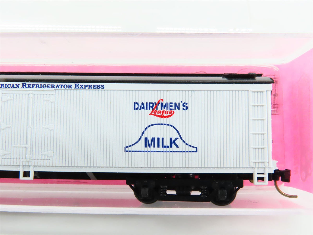 N Scale Roundhouse 8274 GARE Dairymen&#39;s League Milk 50&#39; Express Reefer #792