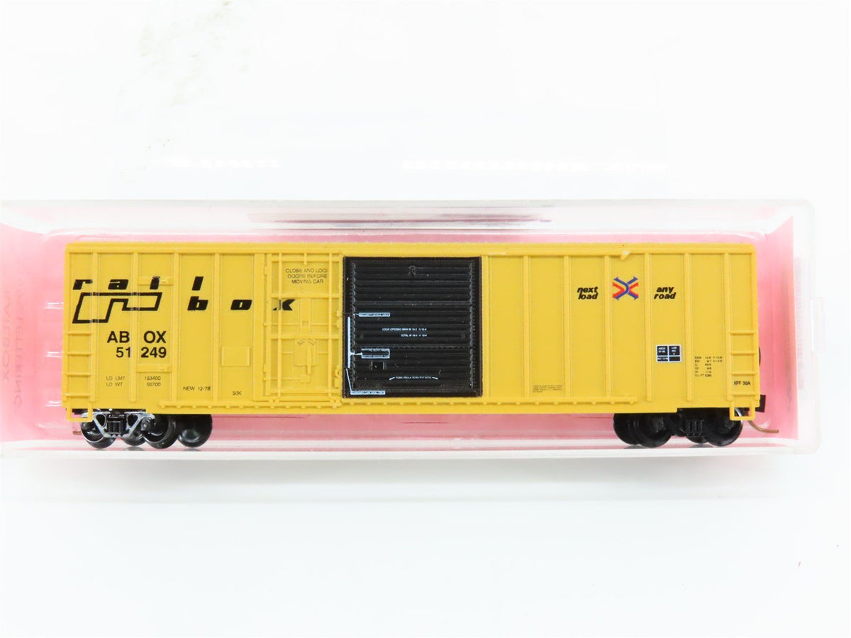 N Scale Roundhouse 8239 ABOX Railbox 50&#39; Rib-Side Single Door Box Car #51249